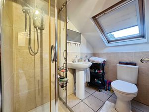 En Suite- click for photo gallery